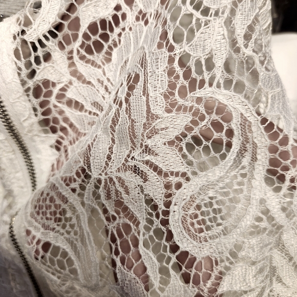 PRETTY ☆ OFF-WHITE PAISLEY LACE ☆ BOMBER JACKET ☆ NWT - Picture 9 of 10